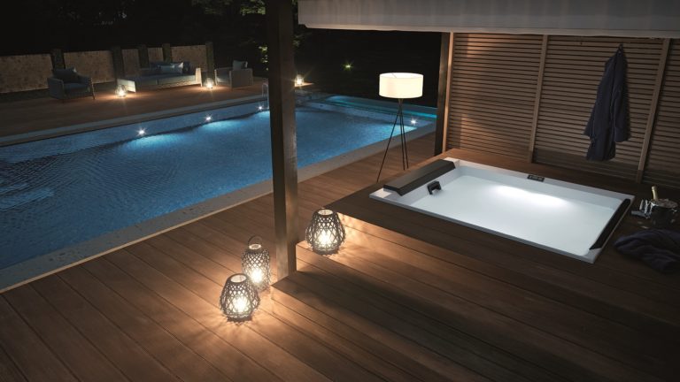 Novellini Divina Outdoor