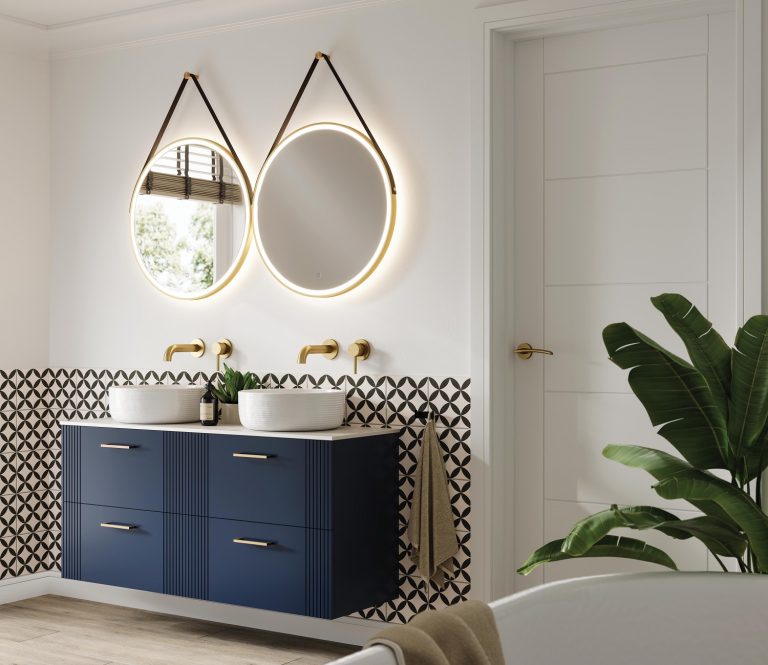 HiB Novum Fabrica with brushed brass solstice mirror