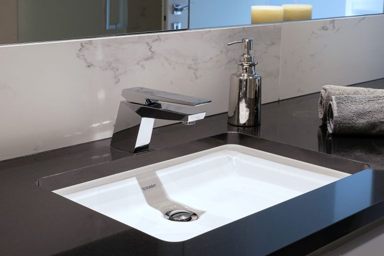 Bathroom-Review-Duravit-One_Thousand_Museum Zaha Hadid