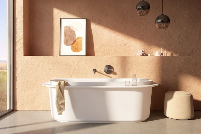 Bathroom-Review_Vitrium_Bathtub