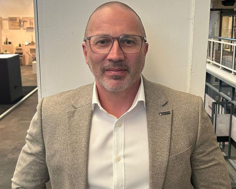 Bathroom-Review-Darren-Blackburn-Sanipex