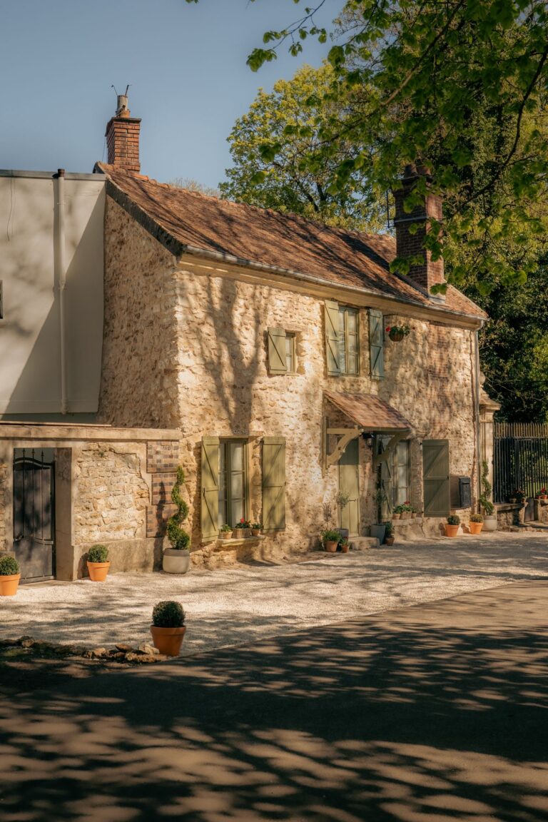 Duravit-Historic-Paris-Gatehouse-Conversion
